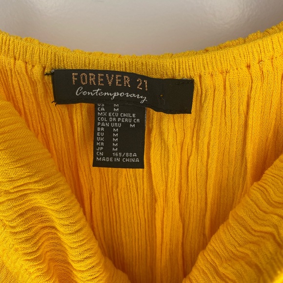 Hello lovely humans, selling this gorgeous sleeveless dress :) - Picture 3 of 4